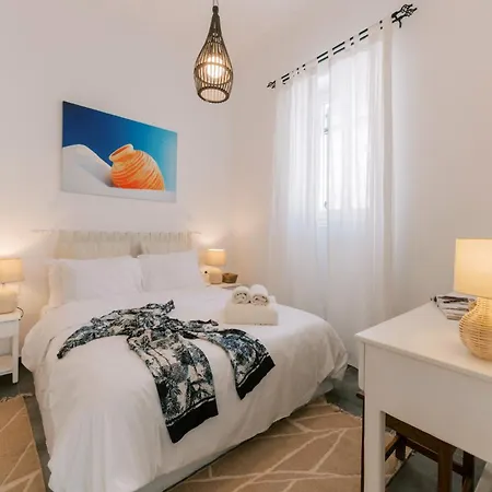 Aegean Nest *